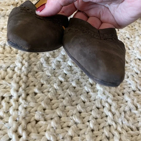 Gorgeous Gucci Heels - Picture 6 of 14